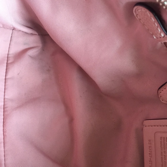 Women’s Coach Pebbled  leather tote . Silver tone  chain link handle. - Picture 7 of 16